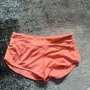 Lulu Lemon Hotty Hots Speed Up Low-Rise Lined Short 2.5"